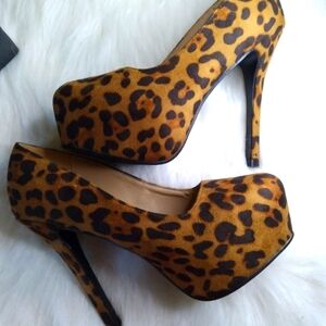ILLUDE leopard suede heels size 6 1/2 office siren